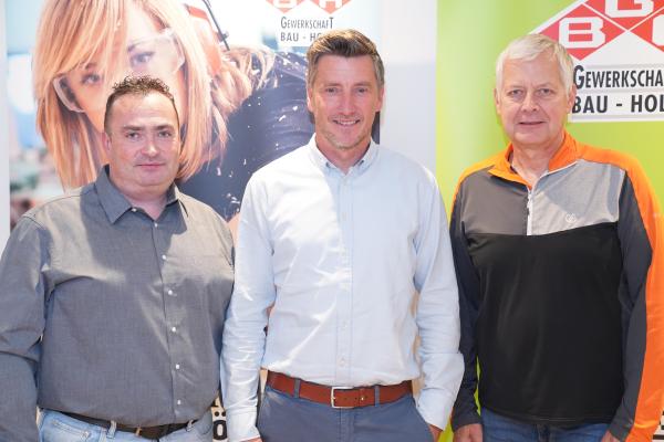 v.l.n.r.: GBH-Landesgeschäftsführer Andreas Ammann, der neue gf. Landesvorsitzende Simon Lehninger und der scheidende Landesvorsitzende Gerd Oprießnig